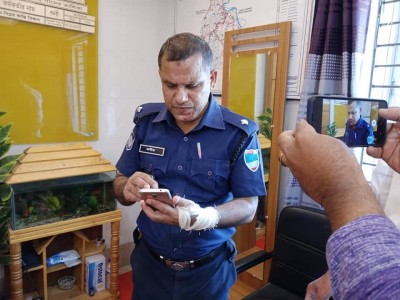 বাগেরহাটে হেফাজত নেতাকর্মীদের হামলায় ওসিসহ ৭ পুলিশ সদস্য আহত